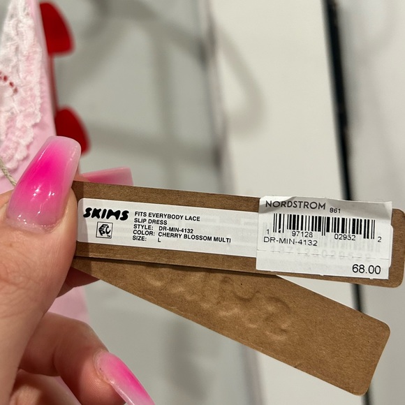 Skims NEW Fits everyone lace slip dress size: large color: cherry blossom tonal - Picture 7 of 7